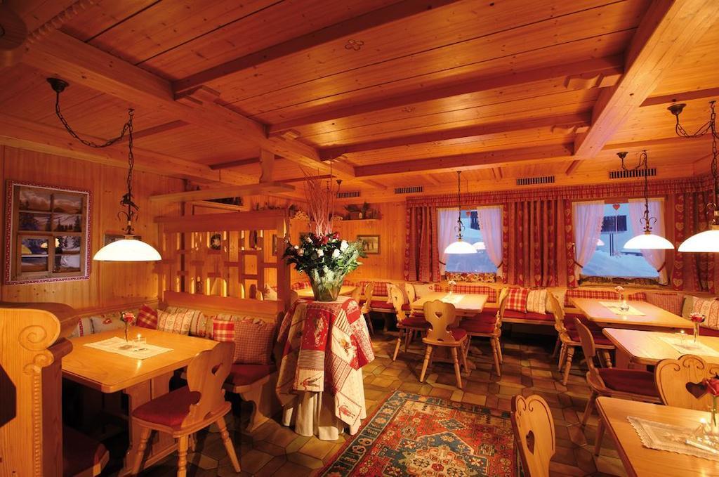 Hotel-Gasthof Zimba Damuels Esterno foto