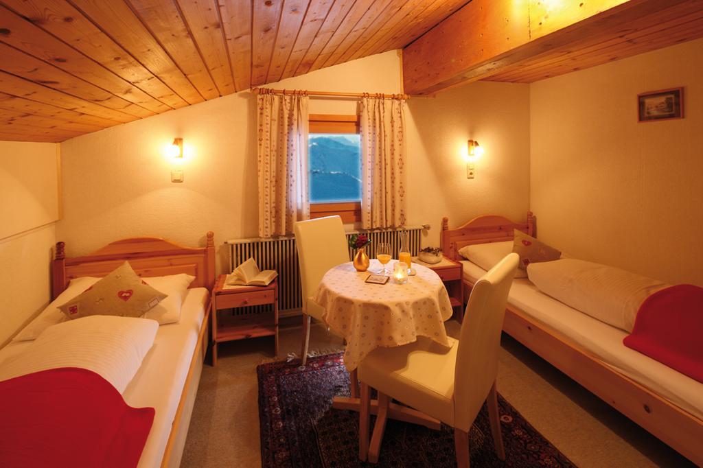 Hotel-Gasthof Zimba Damuels Esterno foto