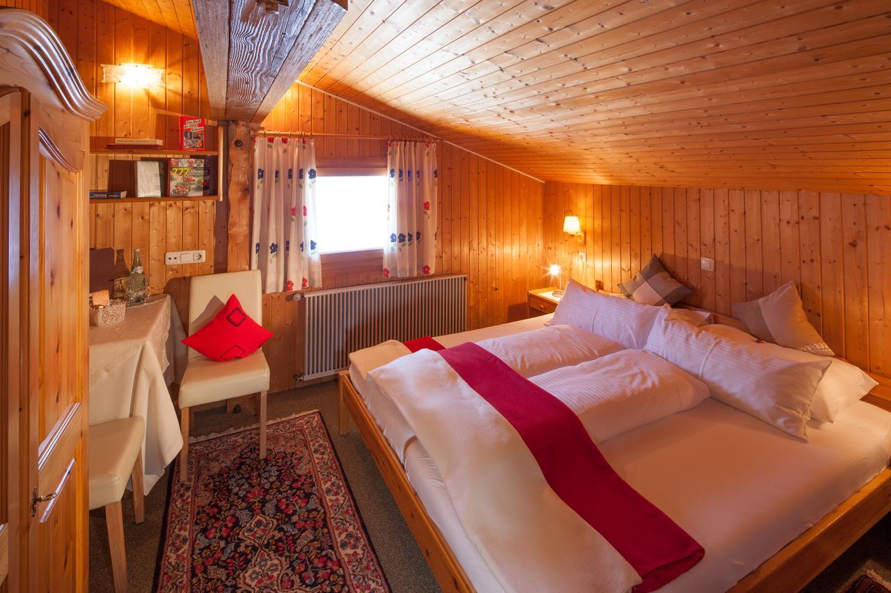 Hotel-Gasthof Zimba Damuels Esterno foto